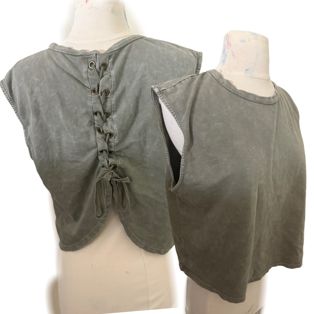 Olive green muscle tee tank Lace-Up Back Sleeveless Top women’s Sz m cropped
